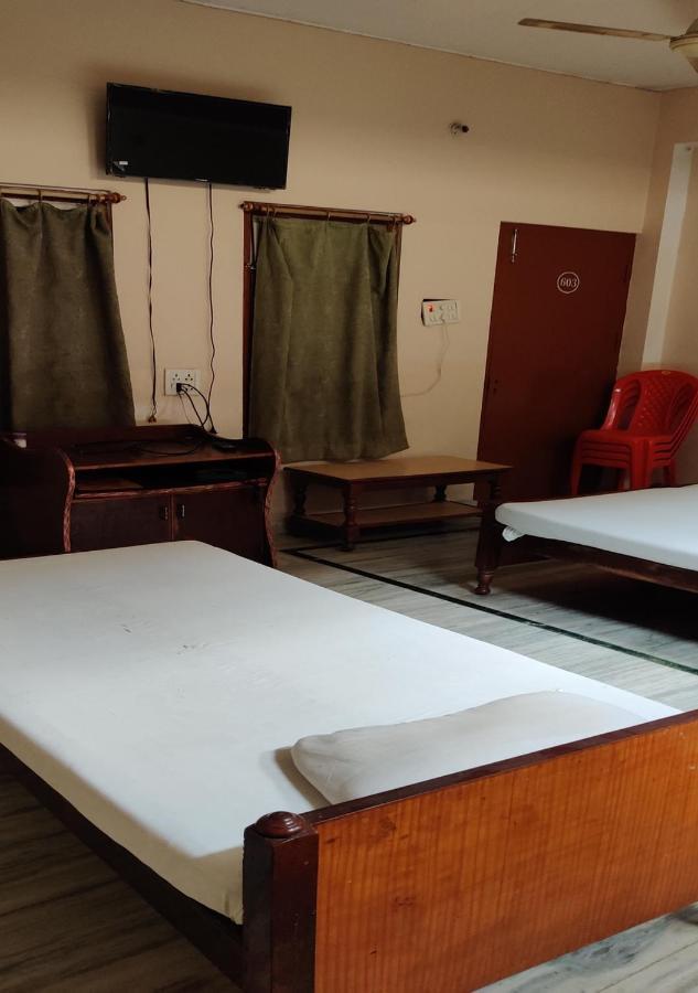 Hotel Krishan Kanhiya Jaunpur Exterior foto